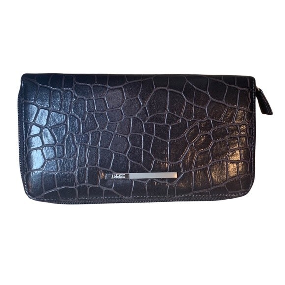 Esprit Handbags - NWOT Vintage Esprit Zip Around Wallet. Brown.